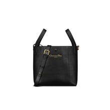 M2841USKUM900 - Medium Signature Bucket Bag - 900 Noir